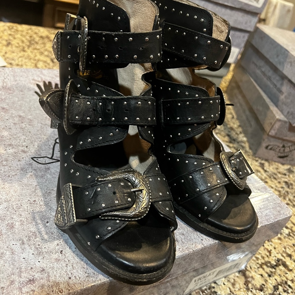 Freebird Violet size 10
